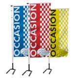 DDrapeaux OCCASION ECO damiers 220x95 sur mâts 4 mètres dasn tous les coloris