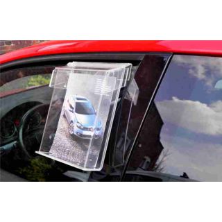 Présentoir de vitre CKWA134 en mode extérieur sur vitres automobiles