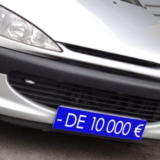 Cache plaque d'immatriculation avantage bleu - de 10000 €