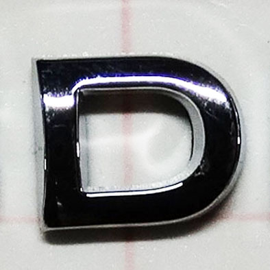 Lettre adhésive chromée d - Autosignal&eacute;tique