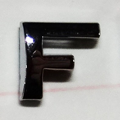 Lettre adhésive chromée f - Autosignal&eacute;tique