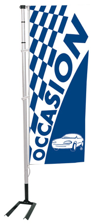 Kit mat et drapeau occasion bleu à damiers 5.5 m - Autosignal&eacute;tique