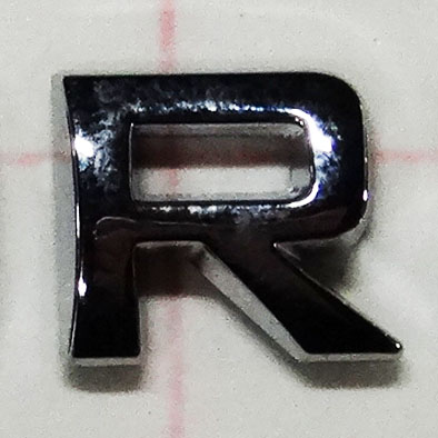 Lettre adhésive chromée r - Autosignal&eacute;tique