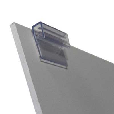 Support de cache plaque en plastique à l'arrière des cache plaques d'immatriculations