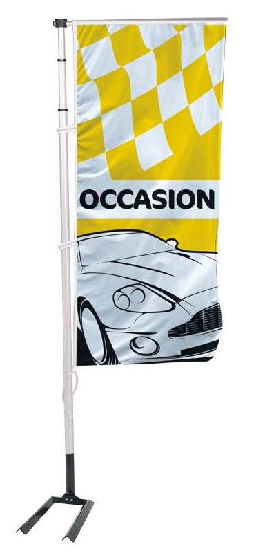 Drapeau CAR jaune et noir monté sur un mât télescopique